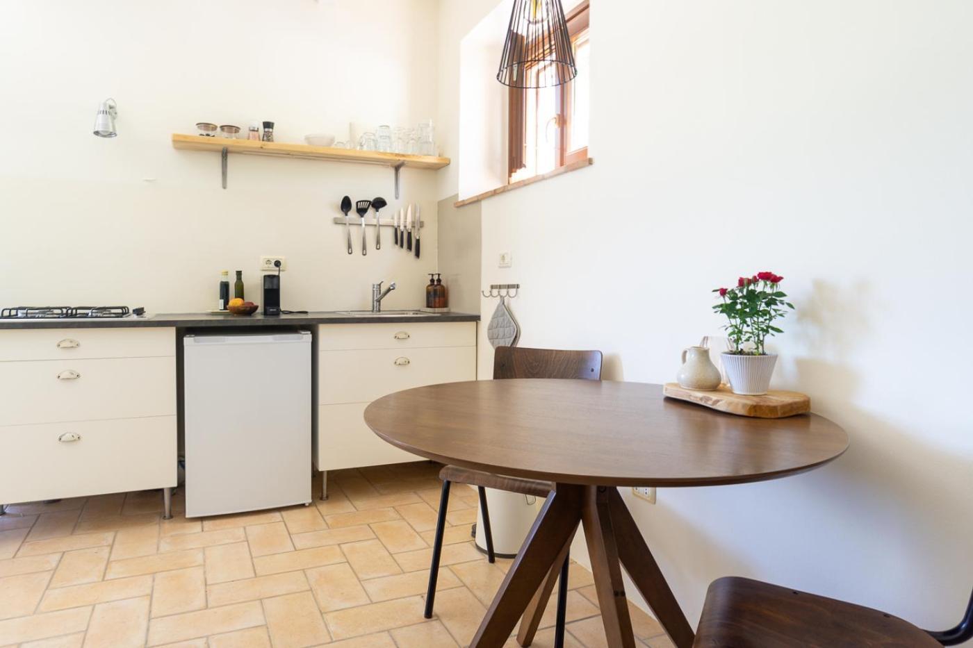 San Pietro  Rosa Nel Pozzo Apartments And B&B מראה חיצוני תמונה