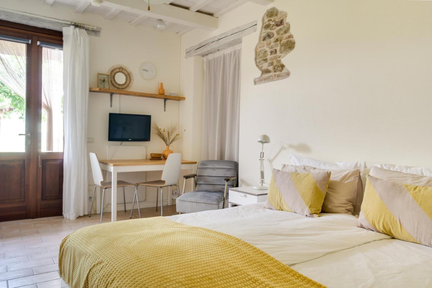 San Pietro  Rosa Nel Pozzo Apartments And B&B מראה חיצוני תמונה