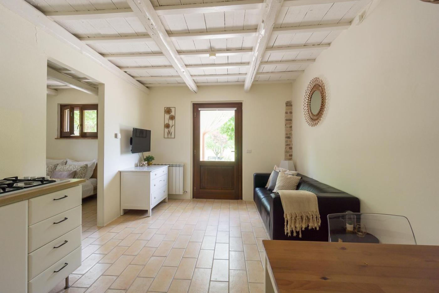 San Pietro  Rosa Nel Pozzo Apartments And B&B מראה חיצוני תמונה
